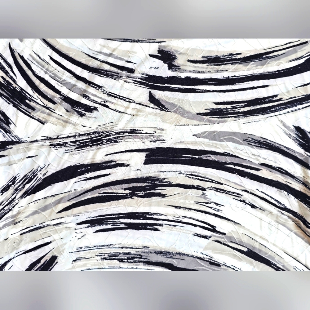 JM Collection Black & White Soft Stretchy Abstract Half Sleeve Top Blouse Size M - Picture 7 of 8